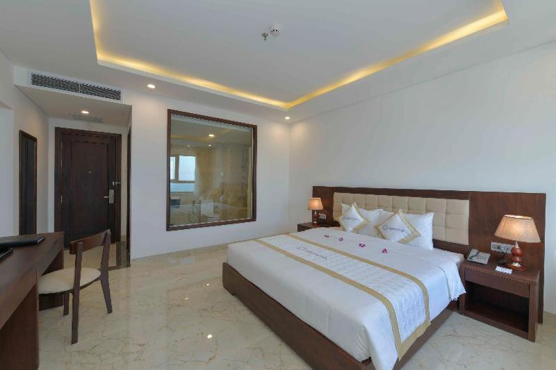 Eden Ocean View Hotel Da Nang Room photo