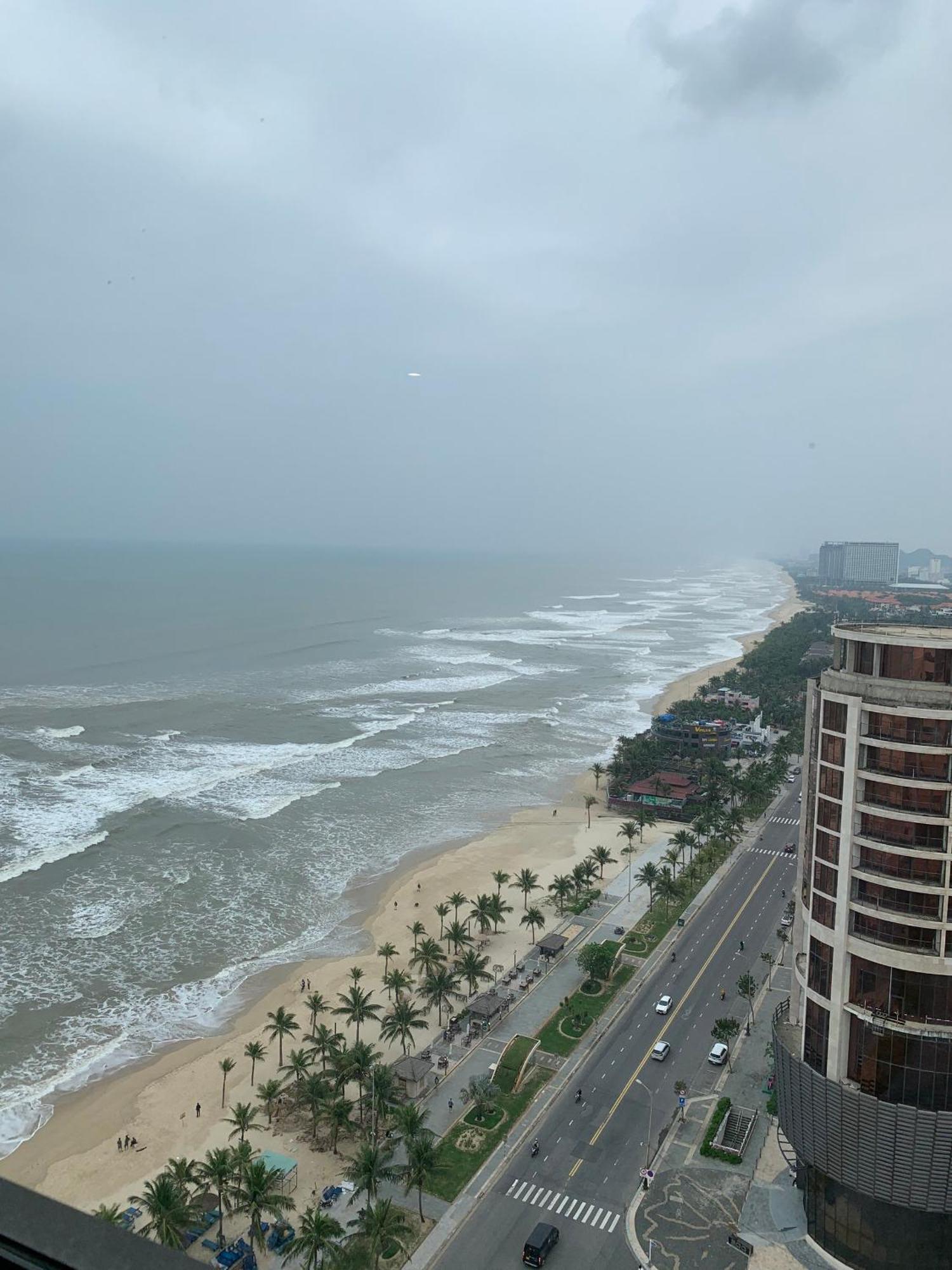 Eden Ocean View Hotel Da Nang Exterior photo